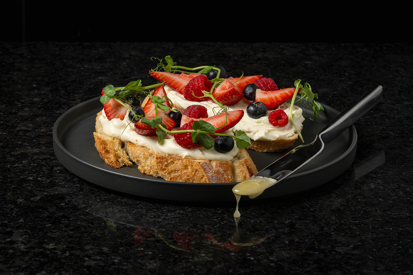 toast de fresas con miel